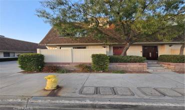 20983 E Covina Boulevard J, Covina, California 91724, 2 Bedrooms Bedrooms, ,2 BathroomsBathrooms,Residential,Buy,20983 E Covina Boulevard J,CV24239373