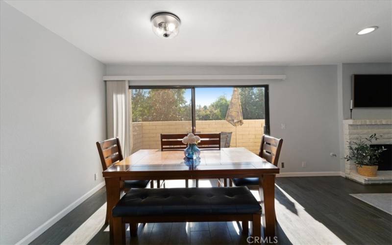 Dining room with direct accces to the patio.