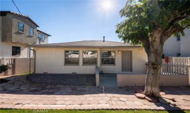 1920 Ruhland Avenue A, Redondo Beach, California 90278, 3 Bedrooms Bedrooms, ,2 BathroomsBathrooms,Residential Lease,Rent,1920 Ruhland Avenue A,SB24239421