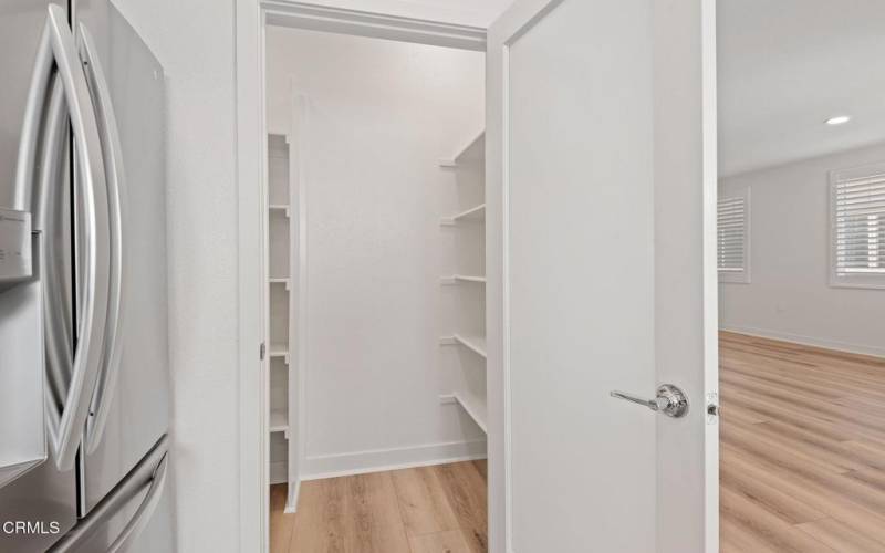 14-web-or-mls-14 - Pantry