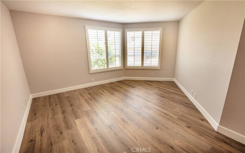 SPACIOUS MASTER BEDROOM WITH LARGE WINDOWS