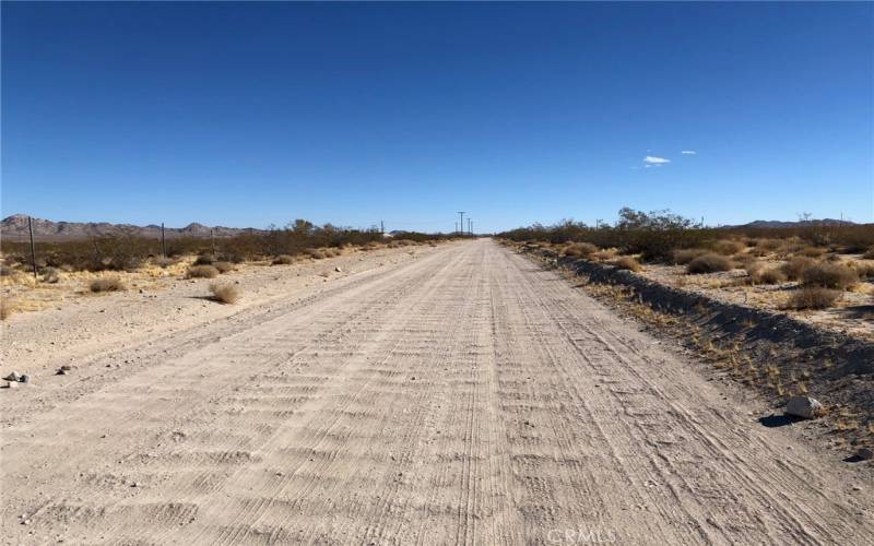 Mojave Street looking east. Excellent road!! All vehicle access.