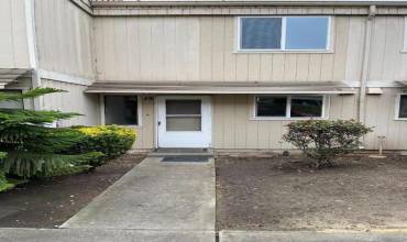 110 W Rossi Street 15, Salinas, California 93901, 2 Bedrooms Bedrooms, ,1 BathroomBathrooms,Residential,Buy,110 W Rossi Street 15,ML81987393