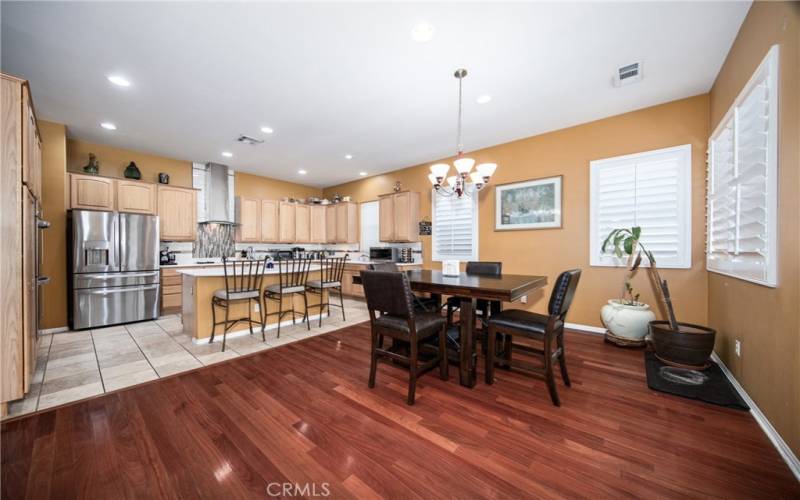 Open Kitchen to the Dining Room. : )