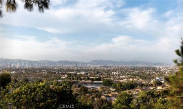 4256 Don Arellanes Drive, Los Angeles, California 90008, 3 Bedrooms Bedrooms, ,2 BathroomsBathrooms,Residential Lease,Rent,4256 Don Arellanes Drive,OC24239818