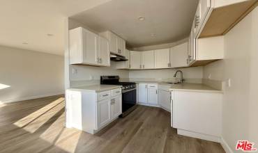 1328 1/2 5th Avenue, Los Angeles, California 90019, 1 Bedroom Bedrooms, ,1 BathroomBathrooms,Residential Lease,Rent,1328 1/2 5th Avenue,24466983