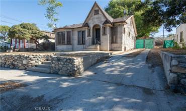 10322 10326 Plainview Avenue, Tujunga, California 91042, 4 Bedrooms Bedrooms, ,2 BathroomsBathrooms,Residential,Buy,10322 10326 Plainview Avenue,GD24225354