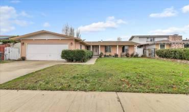 543 Cherokee Court, Salinas, California 93906, 3 Bedrooms Bedrooms, ,2 BathroomsBathrooms,Residential,Buy,543 Cherokee Court,ML81985917