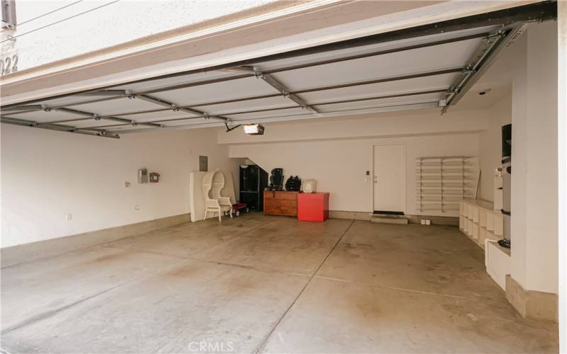 spacious 2 car garage