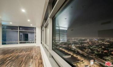 900 W Olympic Boulevard 37B, Los Angeles, California 90015, 2 Bedrooms Bedrooms, ,3 BathroomsBathrooms,Residential Lease,Rent,900 W Olympic Boulevard 37B,24467027