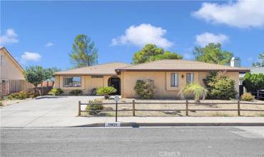 13621 Oakmont Drive, Victorville, California 92395, 3 Bedrooms Bedrooms, ,2 BathroomsBathrooms,Residential Lease,Rent,13621 Oakmont Drive,CV24240986