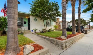 1725 E 55th St, Long Beach, California 90805, 4 Bedrooms Bedrooms, ,Residential Income,Buy,1725 E 55th St,DW24193381