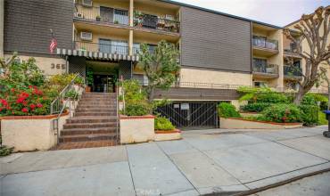 365 Burchett Street 217, Glendale, California 91203, 1 Bedroom Bedrooms, ,1 BathroomBathrooms,Residential,Buy,365 Burchett Street 217,GD24239241