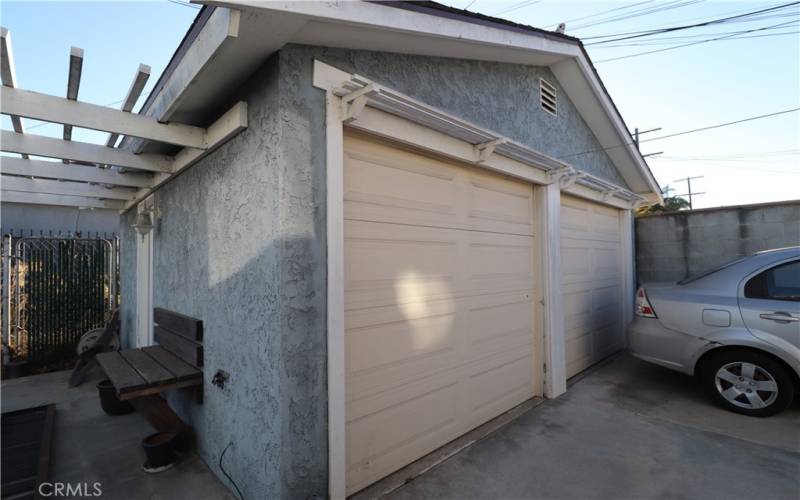 2 car detached garage