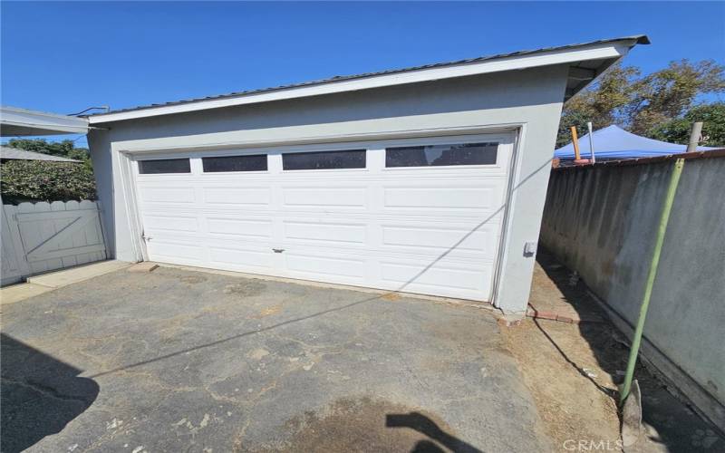 2-Car Detached Garage