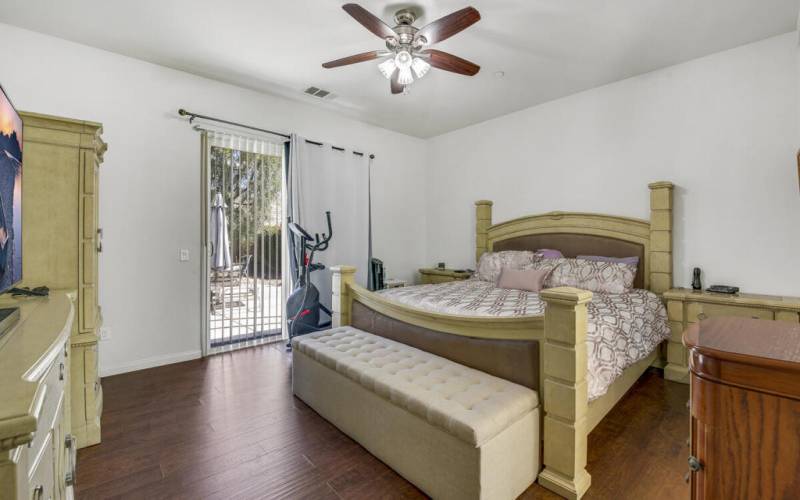 19 MASTER BED MLS