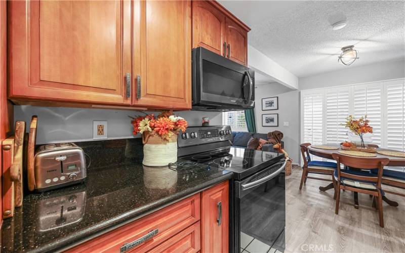 Kitchen & dining area.