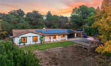 736 Del Valle Drive, Fallbrook, California 92028, 3 Bedrooms Bedrooms, ,2 BathroomsBathrooms,Residential,Buy,736 Del Valle Drive,SW24240497