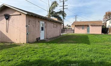 8180 Chestnut Avenue, South Gate, California 90280, 2 Bedrooms Bedrooms, ,1 BathroomBathrooms,Residential,Buy,8180 Chestnut Avenue,SB24236593