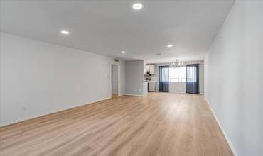 12801 Moorpark Street 203, Studio City, California 91604, 2 Bedrooms Bedrooms, ,2 BathroomsBathrooms,Residential Lease,Rent,12801 Moorpark Street 203,ML81987558