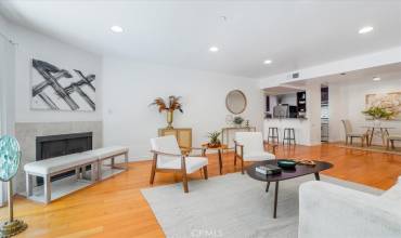 10960 Ashton Avenue 108, Los Angeles, California 90024, 2 Bedrooms Bedrooms, ,2 BathroomsBathrooms,Residential,Buy,10960 Ashton Avenue 108,OC24185554