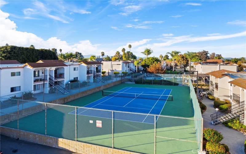 Nice tennis court for some fun