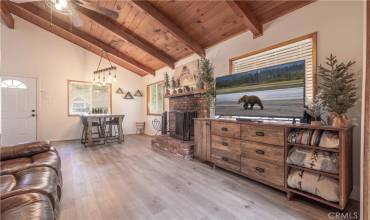 42581 Willow Avenue, Big Bear Lake, California 92315, 2 Bedrooms Bedrooms, ,1 BathroomBathrooms,Residential,Buy,42581 Willow Avenue,PW24241935