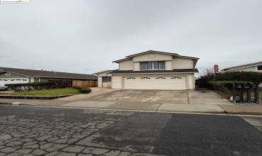 166 pavon, Hercules, California 94547-3753, 5 Bedrooms Bedrooms, ,3 BathroomsBathrooms,Residential,Buy,166 pavon,41079775