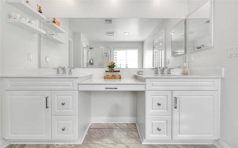 Spacious Primary Bathroom w/ Vanity & Dual Sinks