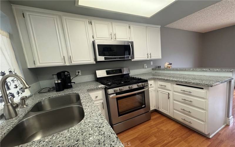 Kitchen w/Stainless Steel Appliances