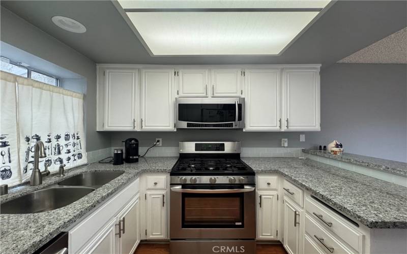 Kitchen w/Stainless Steel Appliances