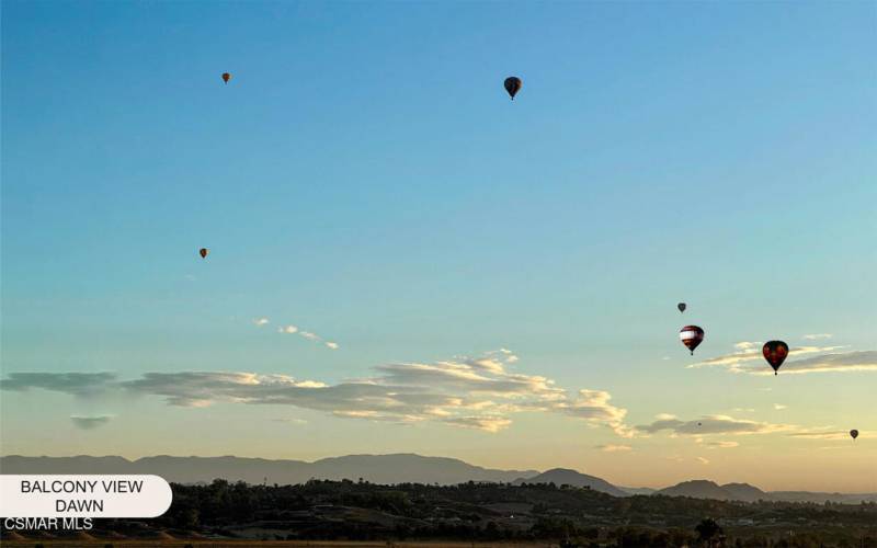 BALCONY BALOON VIEW DAWN