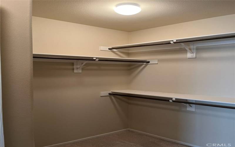 Walk-in Closet