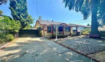 1780 N Marengo Avenue, Pasadena, California 91103, 3 Bedrooms Bedrooms, ,2 BathroomsBathrooms,Residential,Buy,1780 N Marengo Avenue,AR24240422