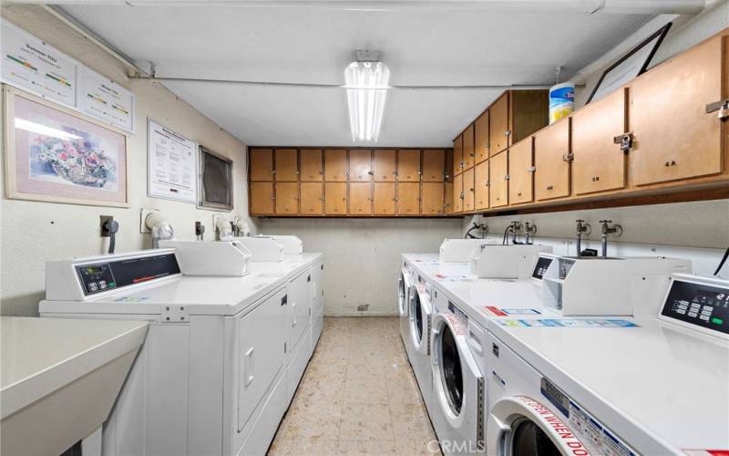 Common area laundry room