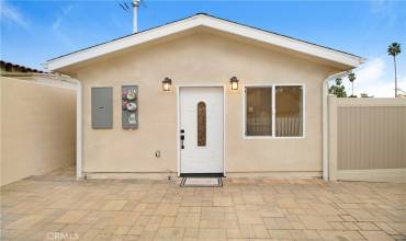 1013 E Angeleno Avenue, Burbank, California 91501, 1 Bedroom Bedrooms, ,1 BathroomBathrooms,Residential Lease,Rent,1013 E Angeleno Avenue,GD24242502