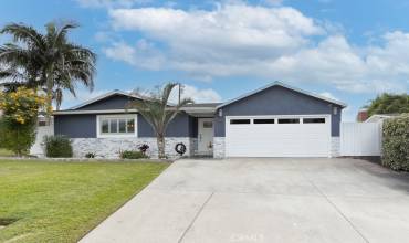 1038 E Galatea Street, Azusa, California 91702, 4 Bedrooms Bedrooms, ,2 BathroomsBathrooms,Residential,Buy,1038 E Galatea Street,IV24242496