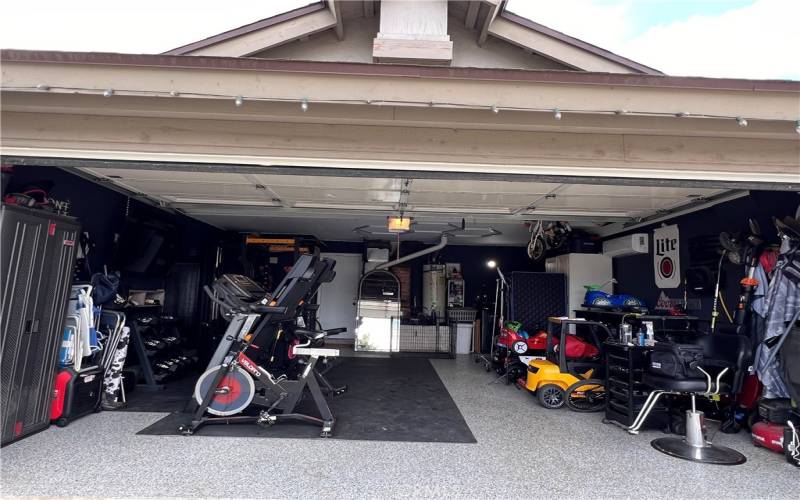 Spacious 2 car garage