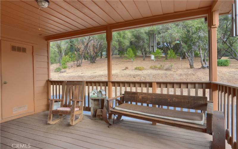 Covered porch/deck to enjoy the amazing views and freshair!