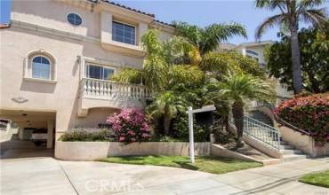 1521 Artesia Boulevard A, Manhattan Beach, California 90266, 2 Bedrooms Bedrooms, ,1 BathroomBathrooms,Residential Lease,Rent,1521 Artesia Boulevard A,SB24242995