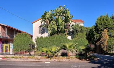 6671 De Longpre Avenue, Los Angeles, California 90028, 2 Bedrooms Bedrooms, ,2 BathroomsBathrooms,Residential Lease,Rent,6671 De Longpre Avenue,PW24242721