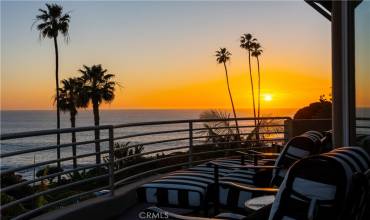 556 Cliff Drive A, Laguna Beach, California 92651, 3 Bedrooms Bedrooms, ,4 BathroomsBathrooms,Residential Lease,Rent,556 Cliff Drive A,OC24243100