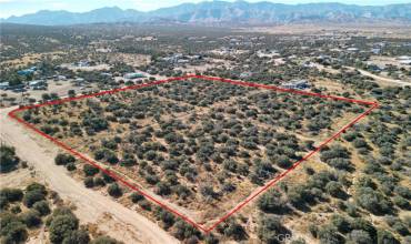 7870 Woodcliff Street, Phelan, California 92371, ,Land,Buy,7870 Woodcliff Street,DW24243088