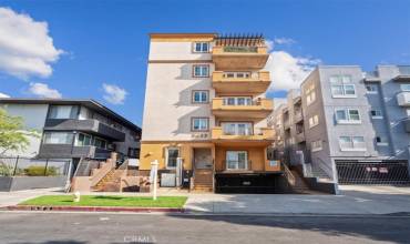 5633 Carlton Way 203, Hollywood, California 90028, 2 Bedrooms Bedrooms, ,2 BathroomsBathrooms,Residential Lease,Rent,5633 Carlton Way 203,SR24243127