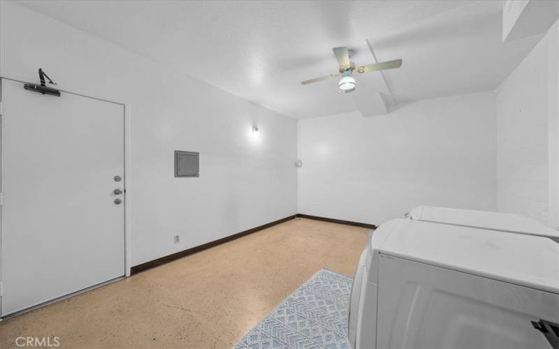 laundry/bonus area