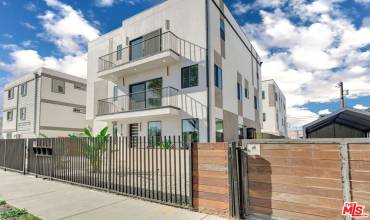 2119 S West View Street, Los Angeles, California 90016, 5 Bedrooms Bedrooms, ,5 BathroomsBathrooms,Residential Lease,Rent,2119 S West View Street,24468559