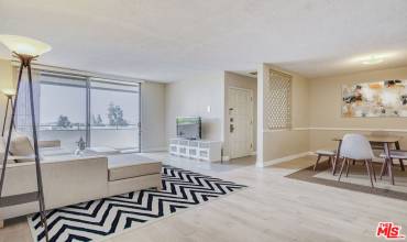 10725 Ohio Avenue Ph5, Los Angeles, California 90024, 2 Bedrooms Bedrooms, ,2 BathroomsBathrooms,Residential Lease,Rent,10725 Ohio Avenue Ph5,24467333