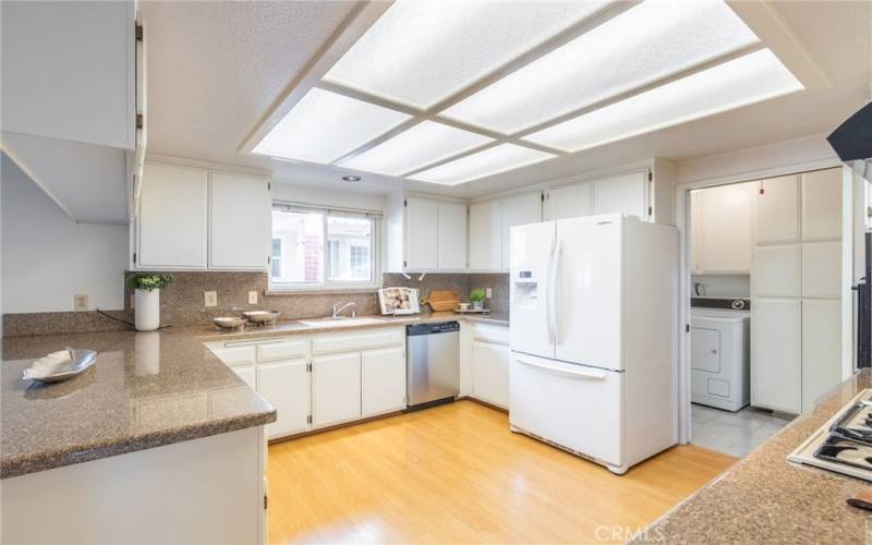 light, bright, and clean Eat-in kitchen