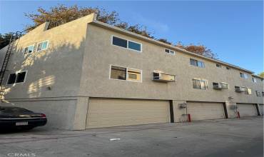 7439 Woodman Avenue 15, Van Nuys, California 91405, 2 Bedrooms Bedrooms, ,2 BathroomsBathrooms,Residential Lease,Rent,7439 Woodman Avenue 15,SR24244494