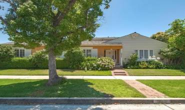 12030 VIEWCREST, Studio City, California 91604, 3 Bedrooms Bedrooms, ,2 BathroomsBathrooms,Residential Lease,Rent,12030 VIEWCREST,SR24244294